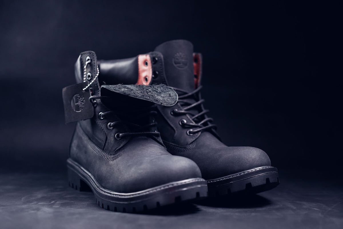 BLACK TIMBS