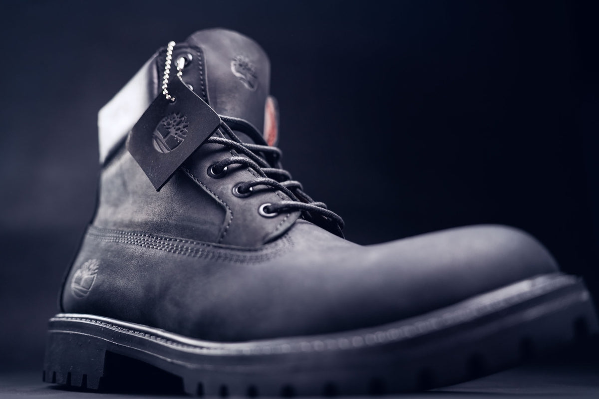 BLACK TIMBS