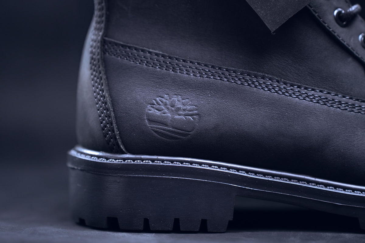 BLACK TIMBS