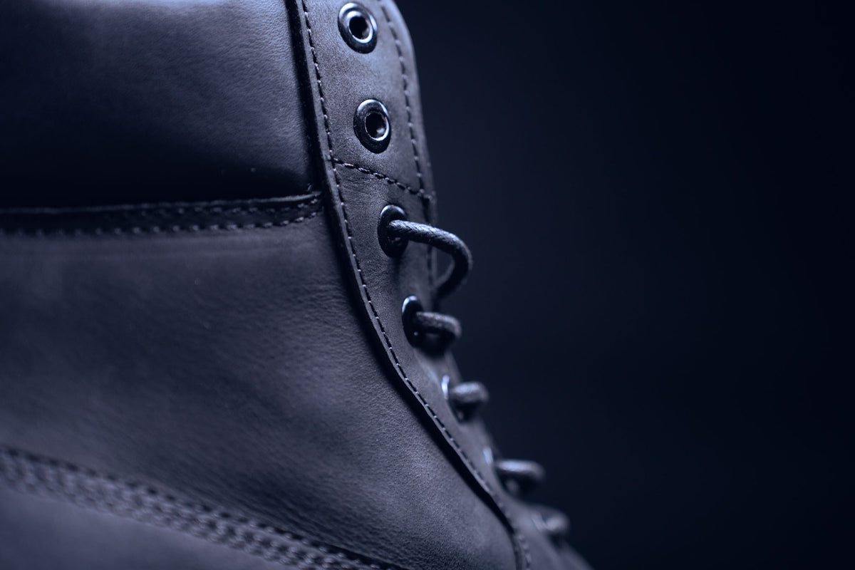 BLACK TIMBS