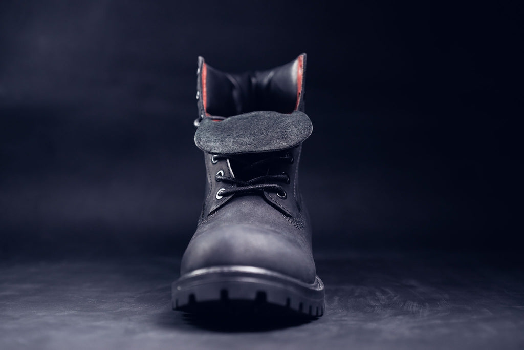 BLACK TIMBS